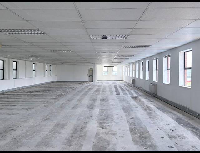 750M² OFFICE TO LET IN RANDJESPARK